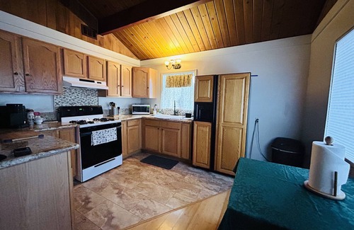 Crestline Cabin | Welcome to BunnyBear Cabin, your mountain getaway!