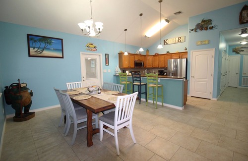 Safe Harbor House | Welcome to Casa del Mar! Less than a mile away from beach!