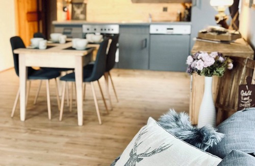 Goldiwil Apartment | Welcome to Chalet Lake & Mountain View