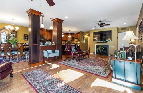 Bronston Condo | Welcome to Double Eagle on Seven- Lake Cumberland's Elegant Golf Side Retreat