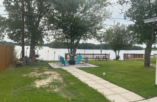 Port Arthur House | “Welcome to “Her LakeHouse”