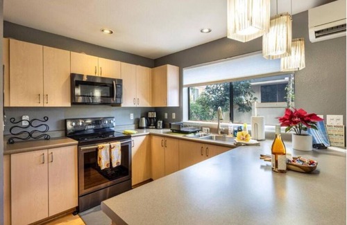 Village Park House | Welcome to Ho'onani Pua Hale