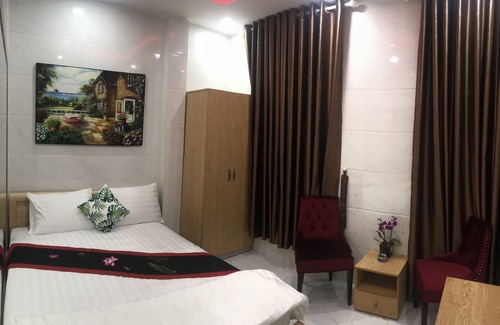 Ben Thanh Hotel | Welcome to hotel you and me, you pick the right one to explore