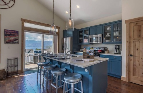 Chelan House | Welcome to LakeView Landing at The Lookout at Lake Chelan