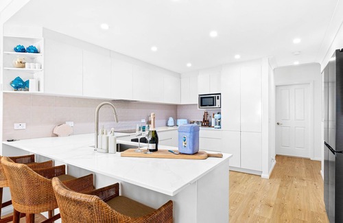 Denhams Beach House | Welcome to Margs at Denhams. A magnificant seaside apartment.