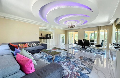 Le Collet Villa | Welcome to our charming rental home in Le Rouret,