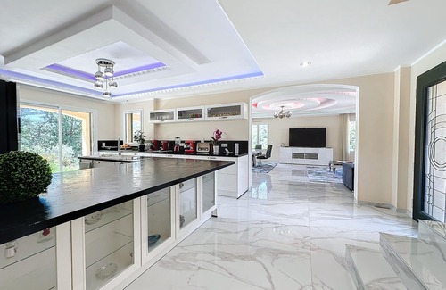 Le Collet Villa | Welcome to our charming rental home in Le Rouret,