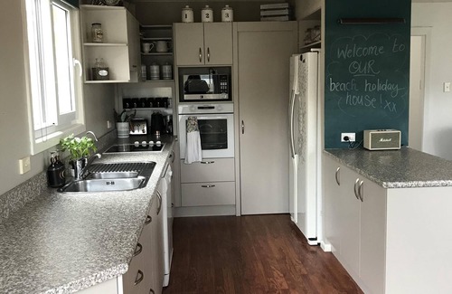 Dunedin House | Welcome to our holiday house, your home away from home.