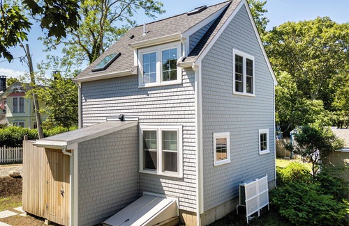 Oak Bluffs House | Welcome to "Suzy's Place" Best Location! Walk Everywhere. Newly built in 2024.