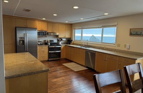 Brookings House | Welcome to the Harris Beach House, located ON the beach with private access!