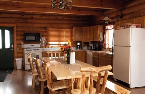 Deerwood Cabin | Welcome to the Log Cabin.