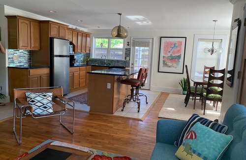 Wilmington Apartment | Welcome to "The Parsonage." Located in the historic downtown Wilmington.