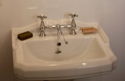 Senlis House | Welcome to the Still, Charming House