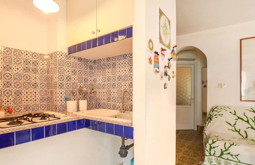 Porto Palo Apartment | Welcome to this apartment with sea view, located just 100 meters from the beach of Portopalo di Menf