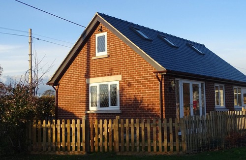 Hendrerwydd Cottage | Welcome to Tuolumne Cottage