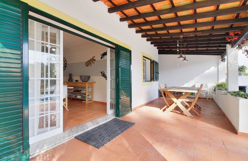 Verdizela House | Welcome to your dream escape in PT-Lisbon, a quiet and green residential area