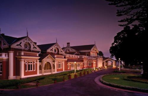 Kathadimattam Hotel | WelcomHeritage Fernhills Royal Palace