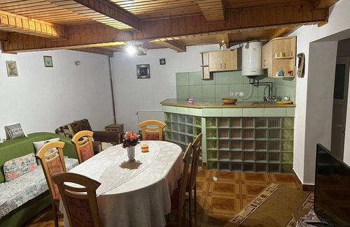 Recea Ski Chalet | Welcoming chalet with WiFi in Dejani - 5 bedrooms available