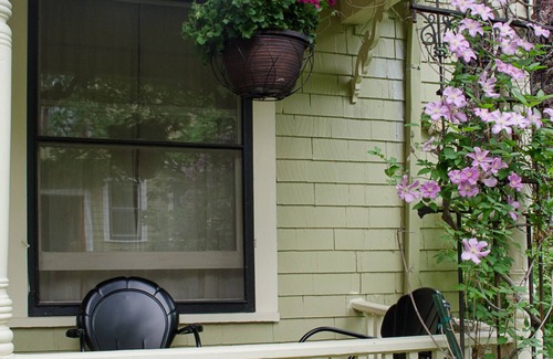 Old North End Cottage | Welcoming cottage and artist's studio in the historic Old North End