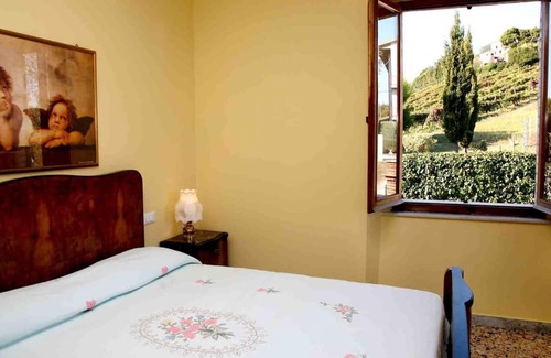 San Savino House | Welcoming country house in the hills and vineyards of The Marche