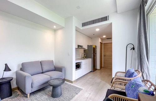 Crawfish Rock Condo | Well Equipped Studio in Roatan's Tallest Tower