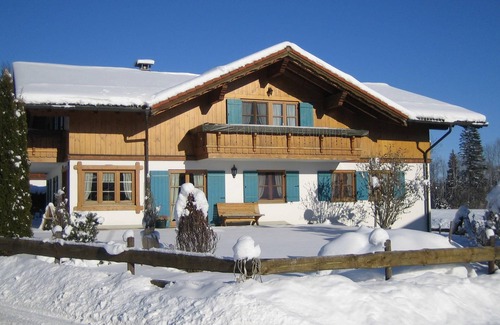 Kappel Apartment | Well maintained home in a quiet, sunny area with mountain views - 3 Stars DTV
