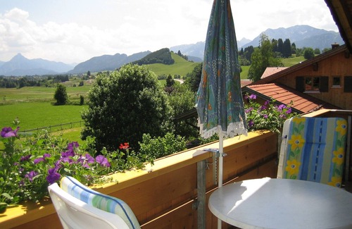 Kappel Apartment | Well maintained home in a quiet, sunny area with mountain views - 3 Stars DTV