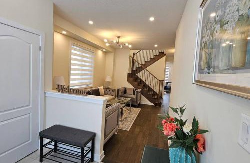 Welland House | Welland Niagara Vacation Home licence# STR-289