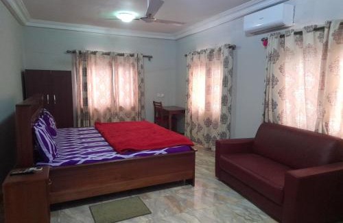 Bono Region House | Wembley Guest House