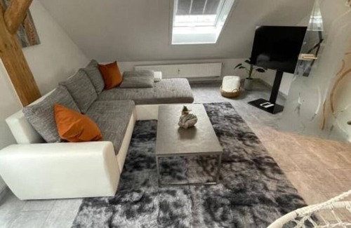 Weiden in der Oberpfalz Apartment | WEN Königsberger, Ruhige Dg-wohnung, 2 Schlafzimmer, Parkplatz, Zentral