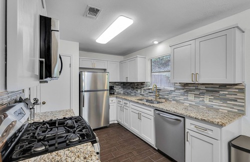 Austin House | West Austin Extended Stay #1 by AustinGetaways