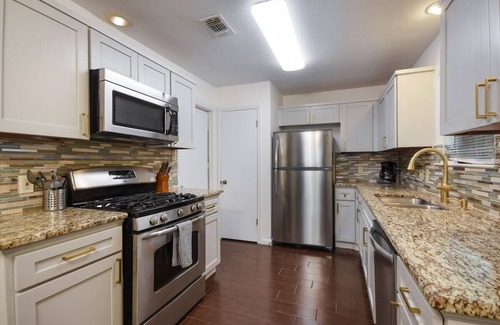 Austin House | West Austin Extended Stay #1 by AustinGetaways
