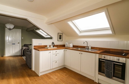 West Heslerton House | WEST COTTAGE, pet friendly, with a garden in Rillington