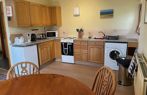 Grantown-on-Spey Cottage | West Gorton - a cottage that sleeps 4 guests in 2 bedrooms