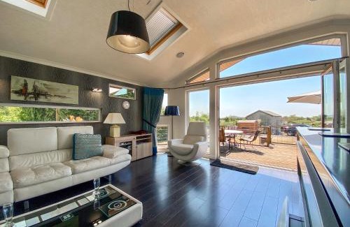 Uphill House | West View