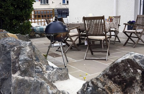 Rhosneigr Cottage | West View