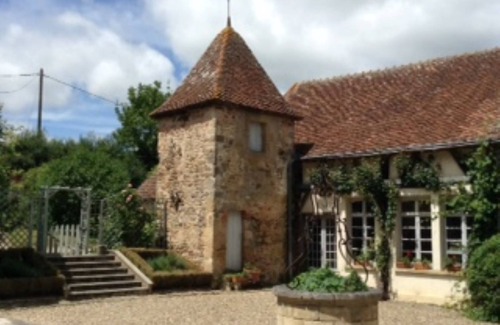 Theneuille Apartment | West wing of 17th century manoir in the heart of La France Profonde
