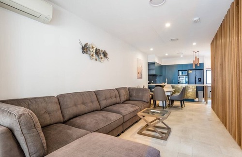 West End House | Westend high-end 3 bedroom Townhouse Next to River