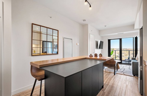 Eau Claire Apartment | Western Dreams w River Views, 2BR, Gym, AC