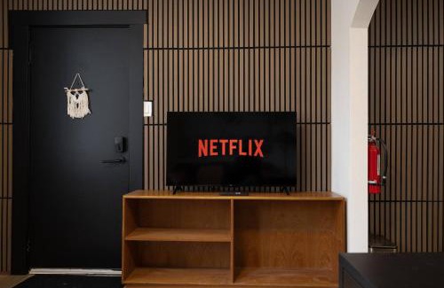 Ramsay Apartment | Western Vibes Retreat by Calgary Stampede