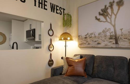 Ramsay Apartment | Western Vibes Retreat by Calgary Stampede