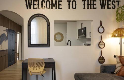 Ramsay Apartment | Western Vibes Retreat by Calgary Stampede
