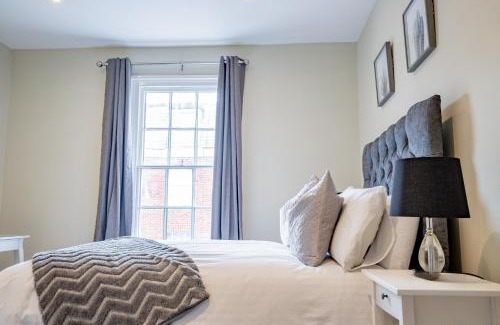 Worcester Apartment | WhiskAwayHomes - Shaw Street - Apartment 8