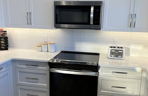 Pine Lake Resort | Whispering Pines Lakeside Resort - with A/C-Golf-Pool-Gym-Beach-Restaurant-Parks