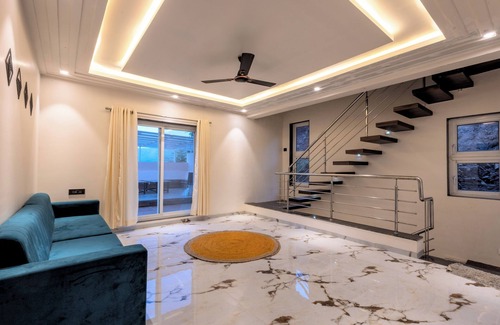 Igatpuri Villa | Whispering Vale, Igatpuri by Ebony Stays | Luxury 5BHK with Pool & Mountain View