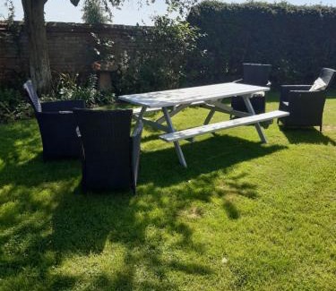 Quedgeley House | Whitchurch Farm Guesthouse