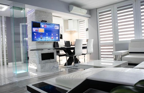 Brzeziny House | White apartment center