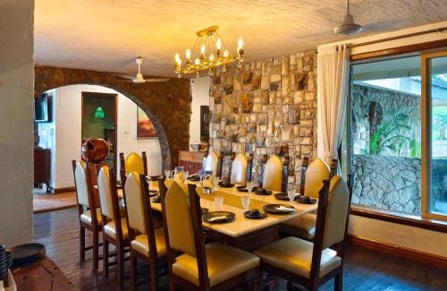 Kadadhe Villa | White Castle