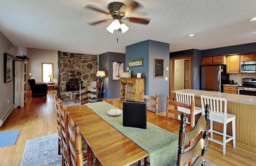 Blakeslee House | White Horse Lodge | Hot Tub, Fire Pit, Boat Slip