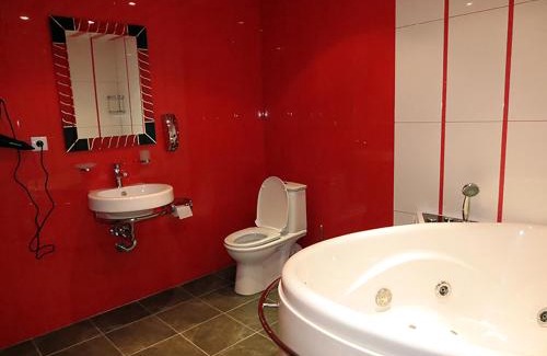 Erebuni Hotel | White House Hotel